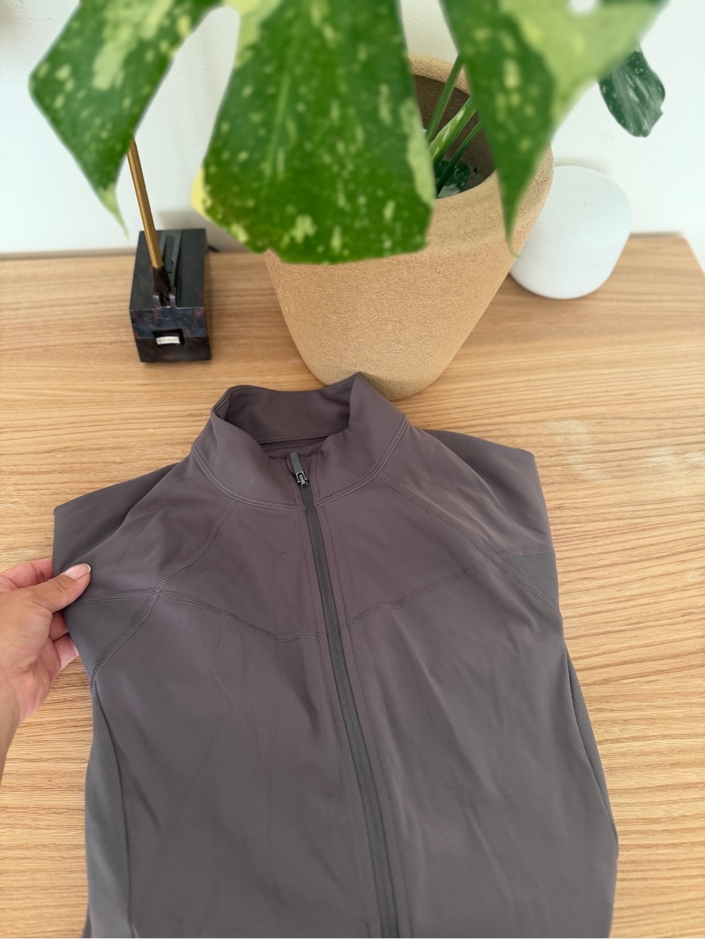 Bandier Women’s Purple/Gray Full-Zip Lightweight Jacket